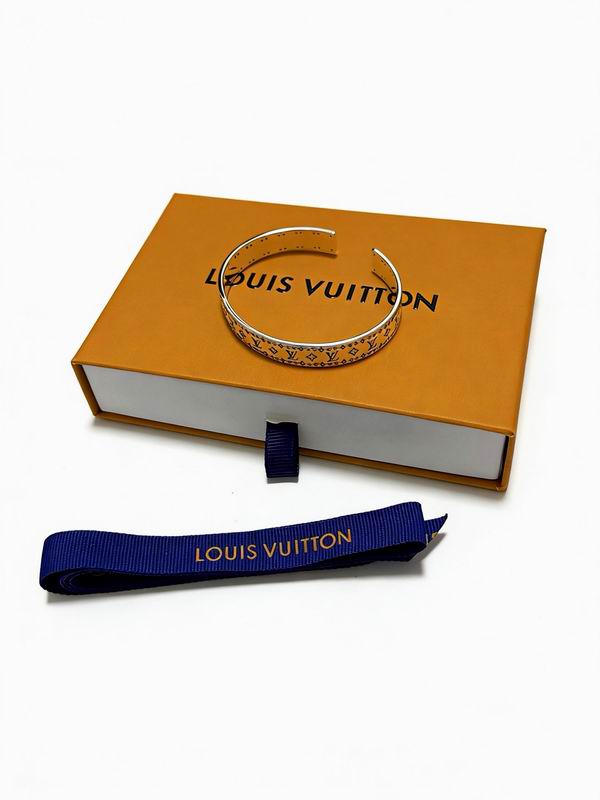 LV Bracelet  05yxs336 (3)