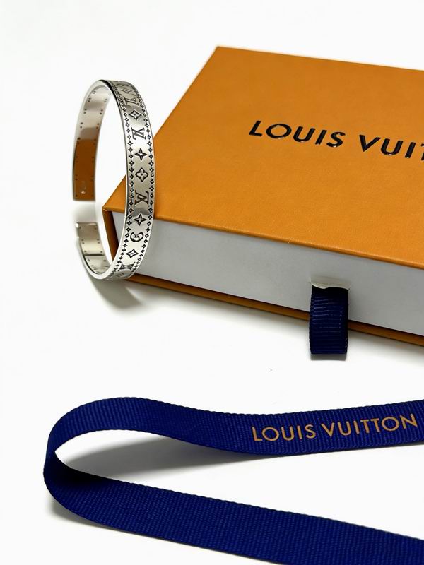 LV Bracelet  05yxs336 (5)