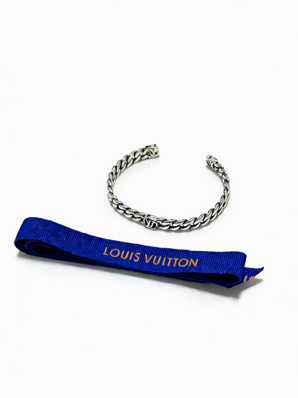 LV Bracelet  05yxs337 (2)