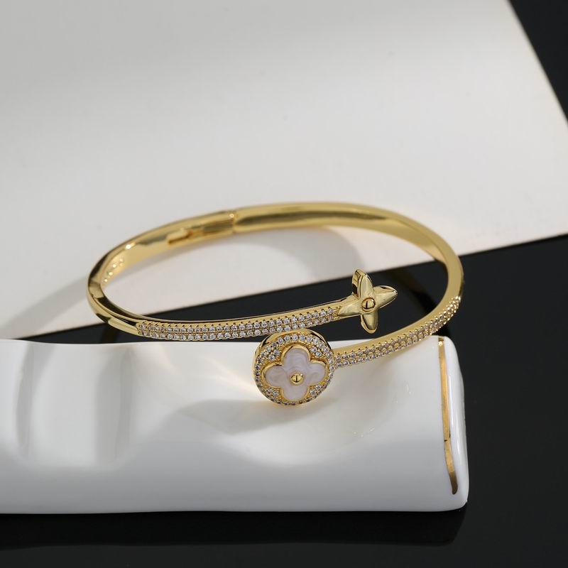LV Bracelet  05yxs343 (4)