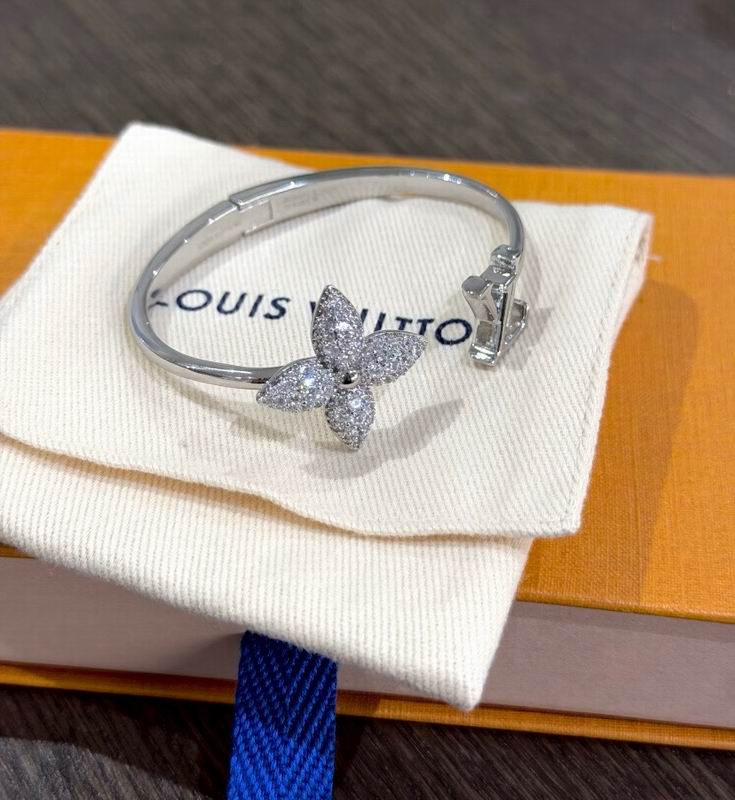 LV Bracelet  05yxs344 (2)