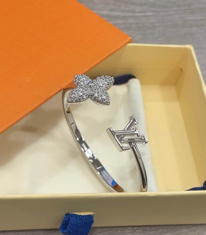 LV Bracelet  05yxs344 (3)