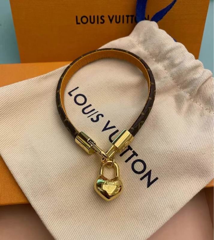 LV Bracelet  05yxs345 (3)