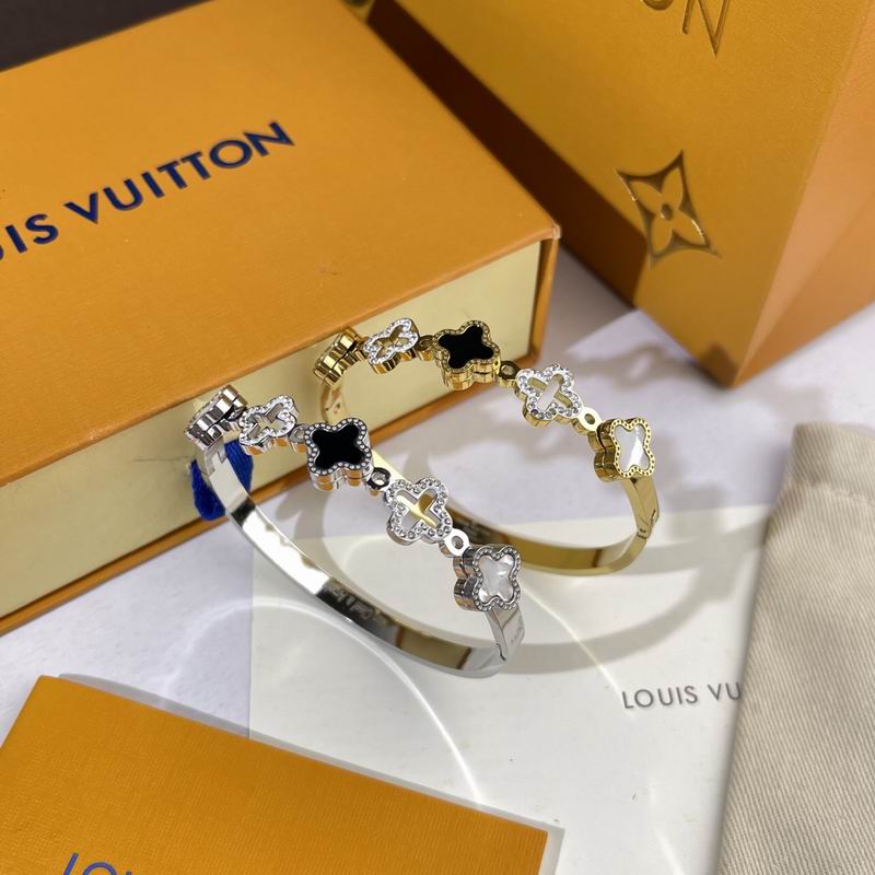 LV Bracelet 05yxs239 (1)