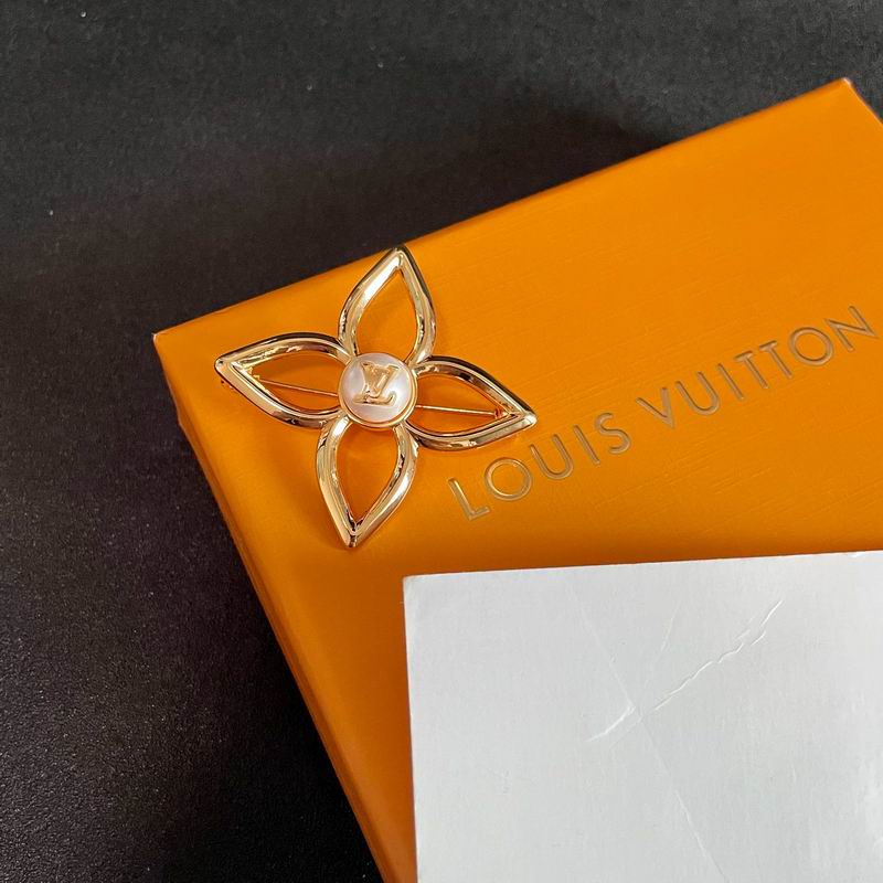 LV Brooch 05yxs04 (2)