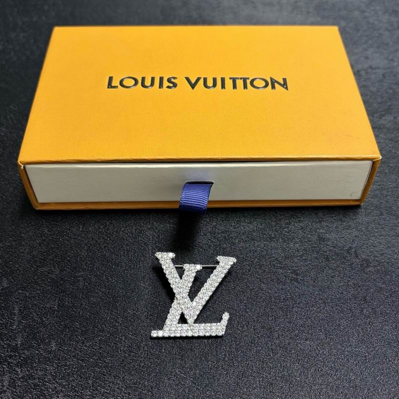 LV Brooch 05yxs05 (7)