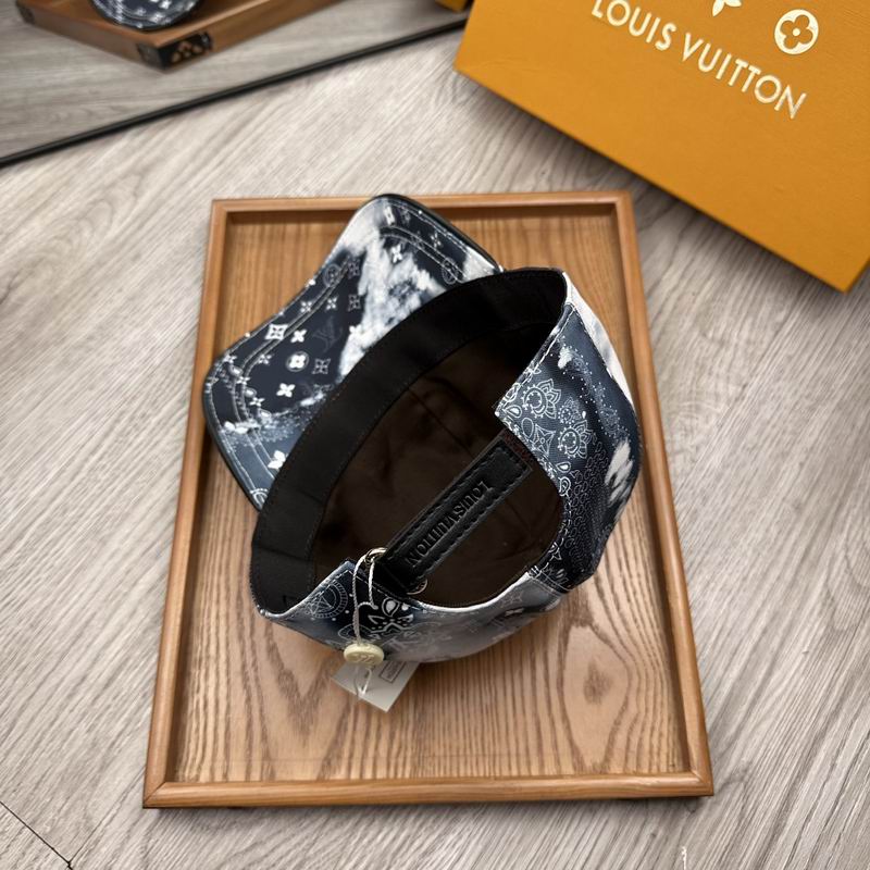 LV Cap (1655)