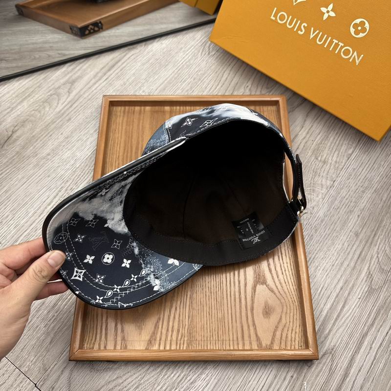 LV Cap (1656)