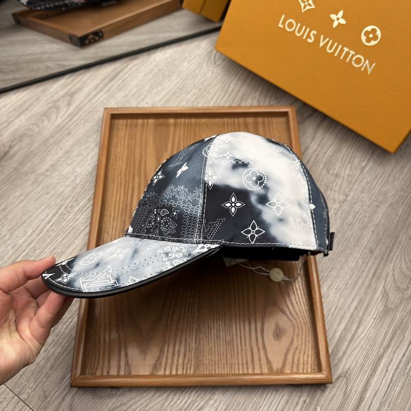 LV Cap (1658)