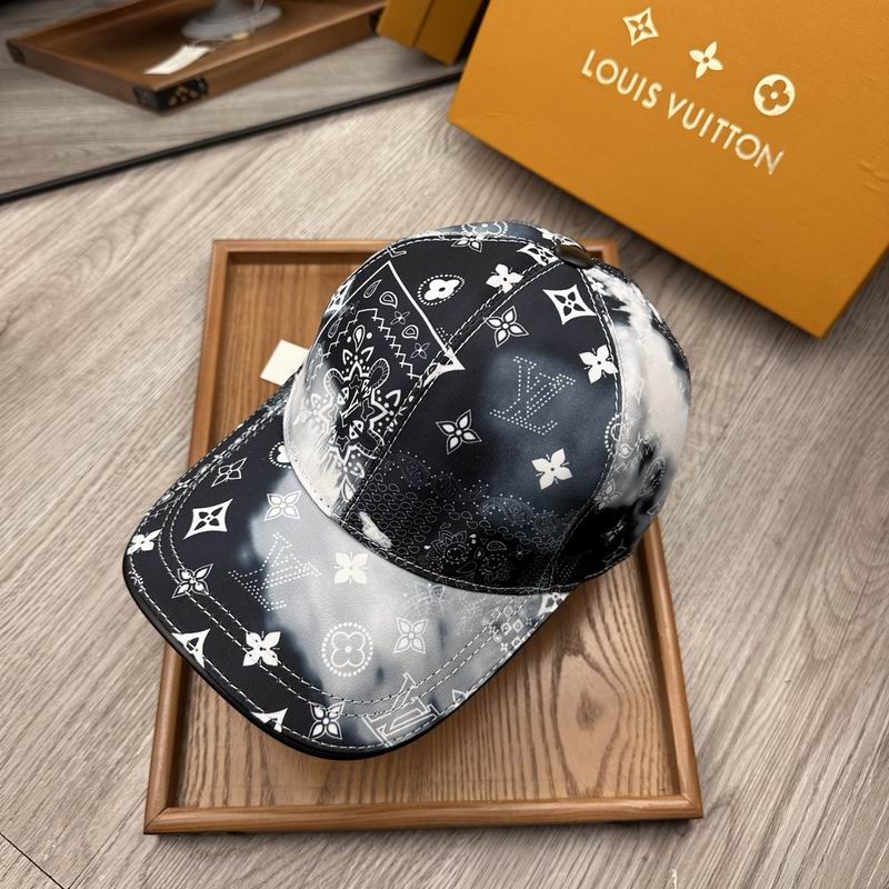 LV Cap (1663)