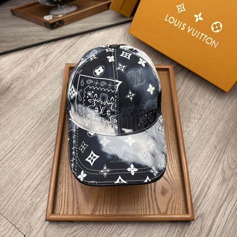 LV Cap (1664)