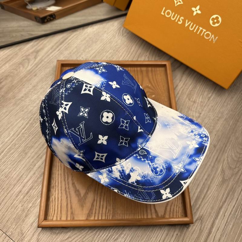 LV Cap (1673)