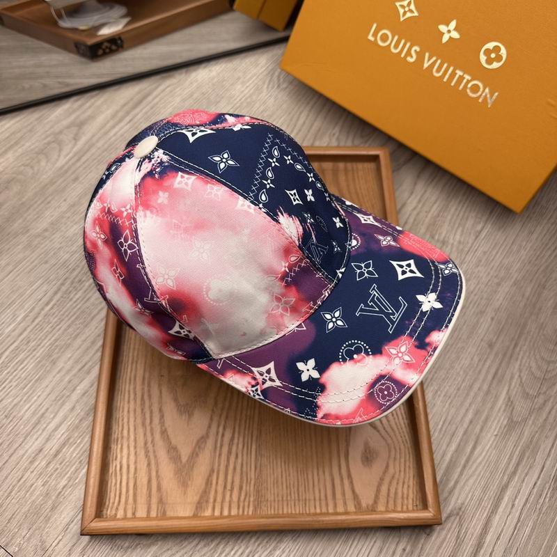 LV Cap (1683)