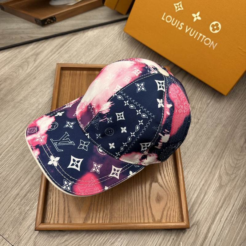 LV Cap (1684)