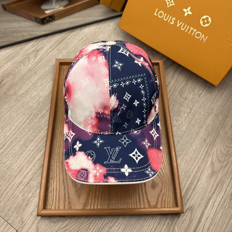 LV Cap (1685)