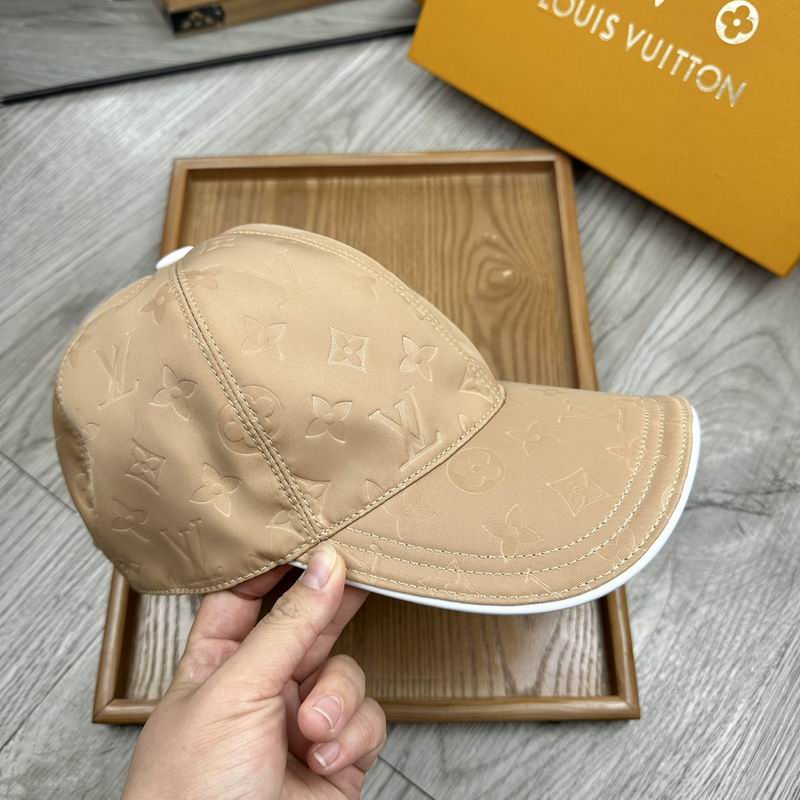 LV Cap (1690)