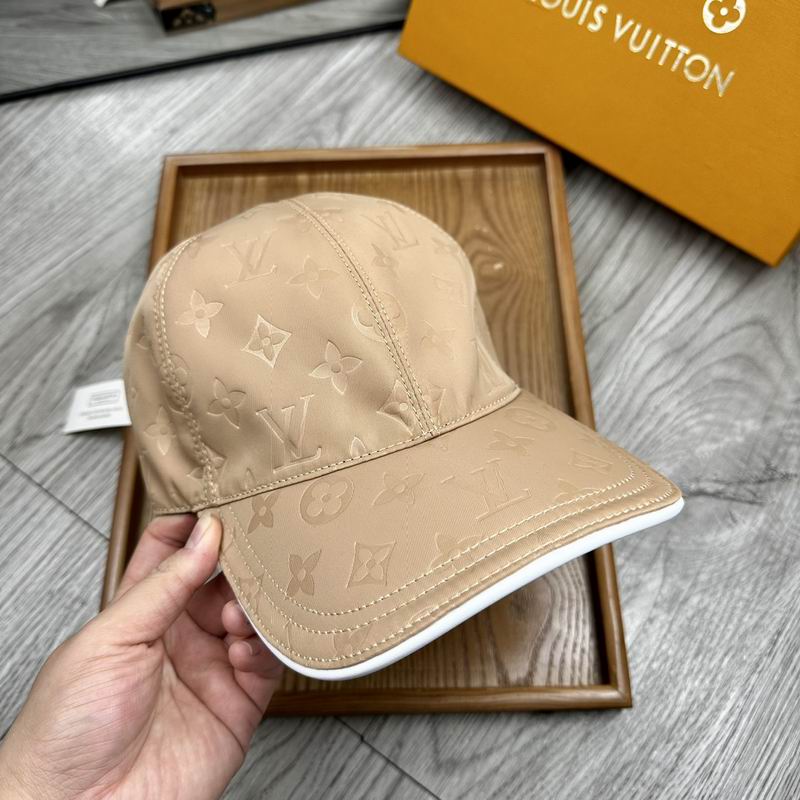 LV Cap (1691)