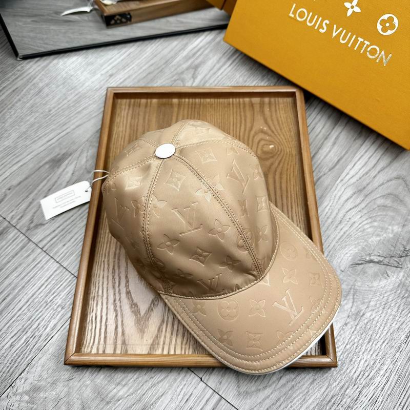 LV Cap (1692)