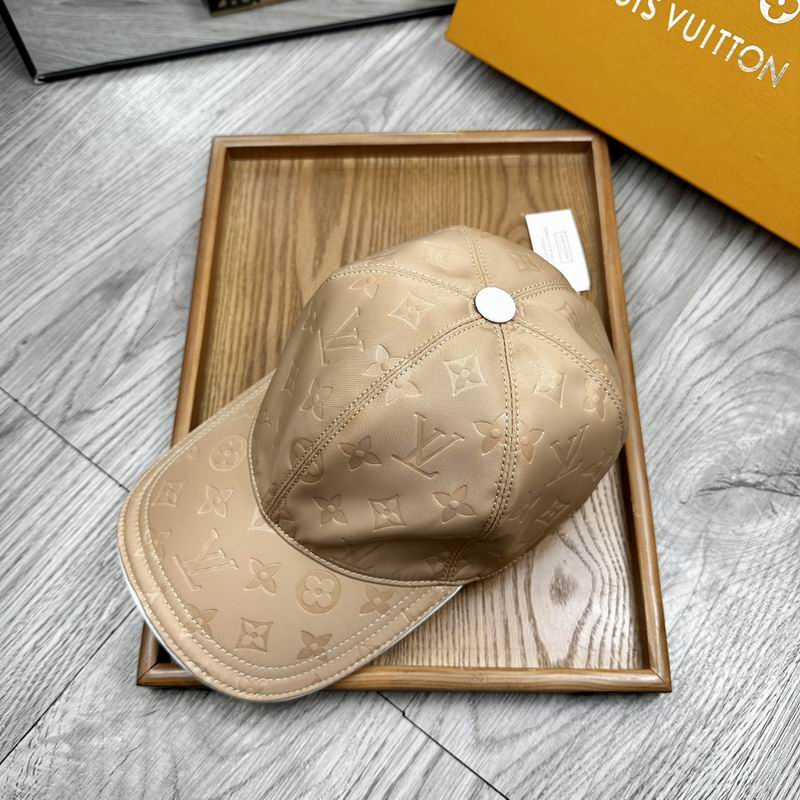 LV Cap (1693)