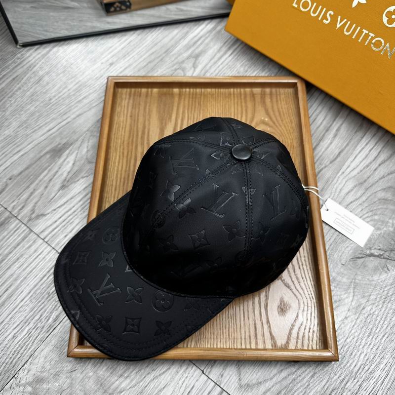 LV Cap (1702)