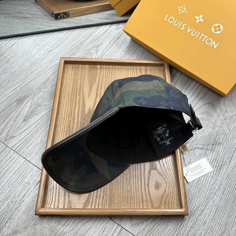LV Cap (1706)