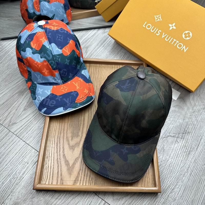 LV Cap (1713)