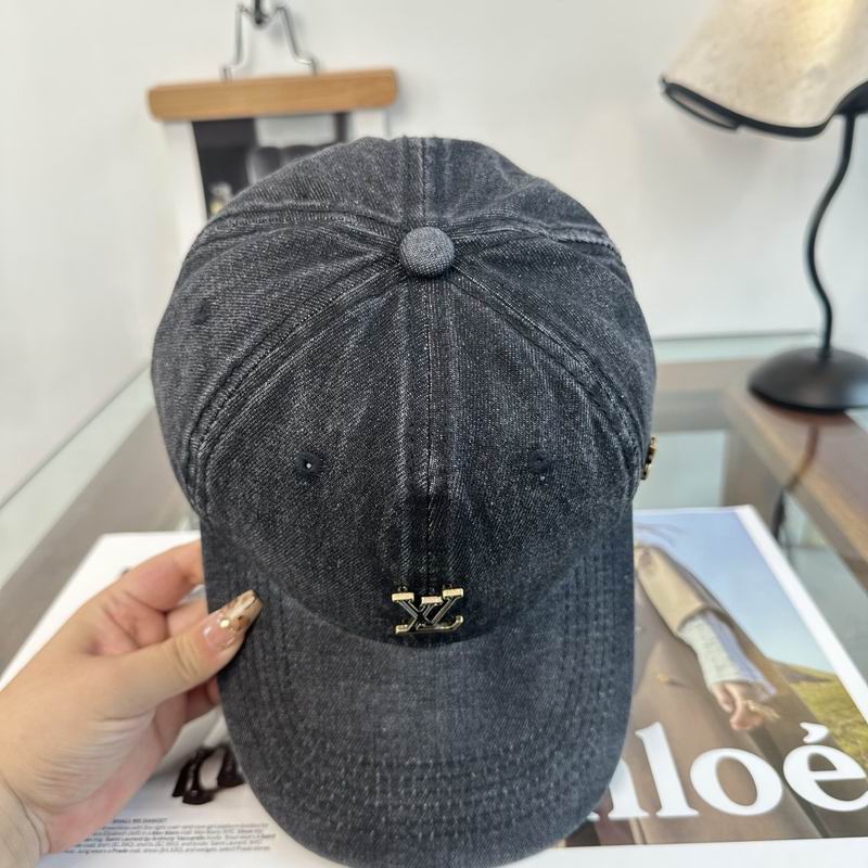 LV Cap (659)