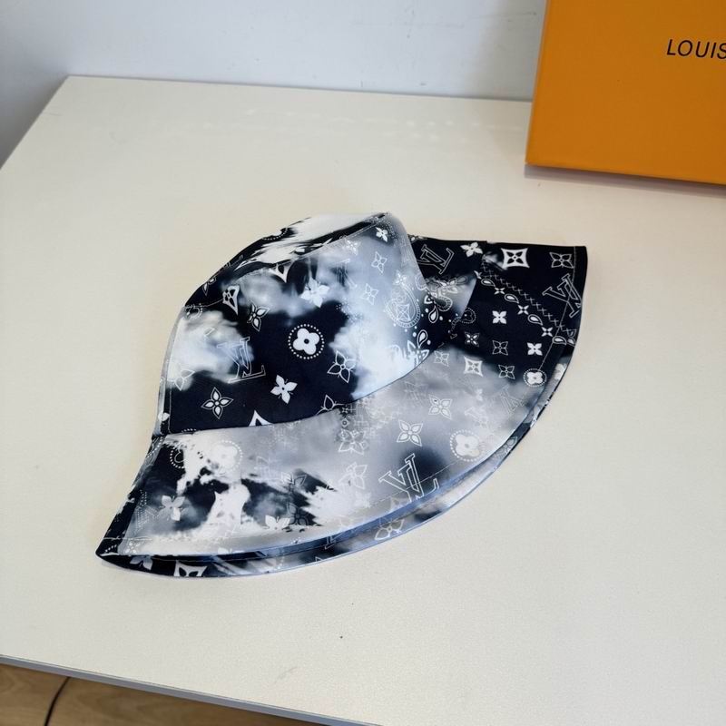 LV Hat (802)