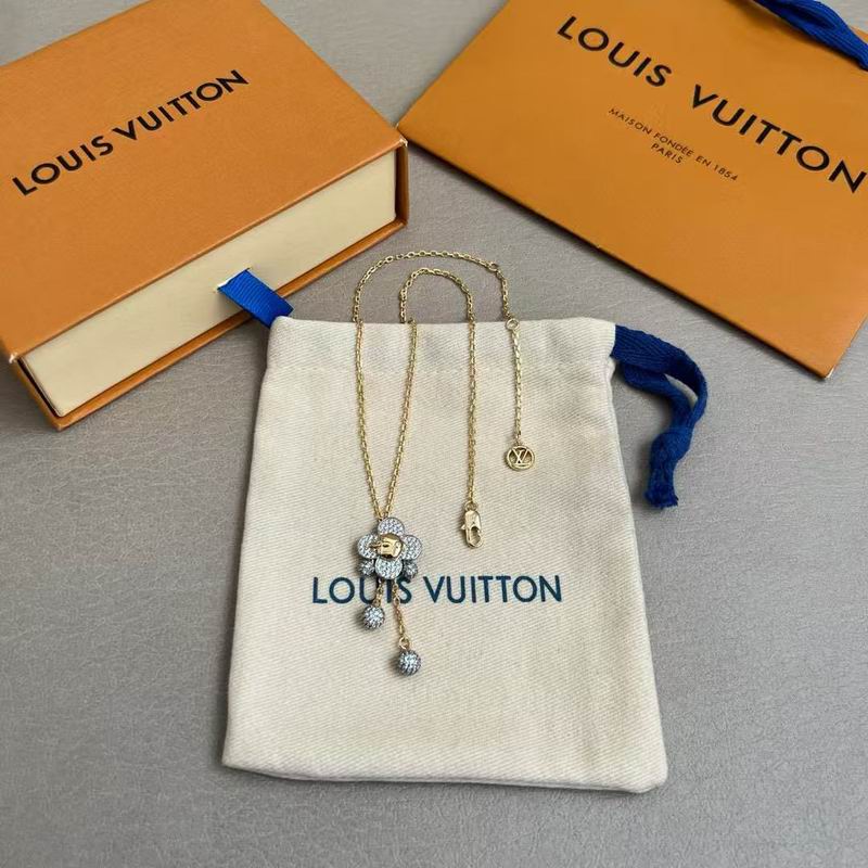 LV Necklace 05yxs105 (6)