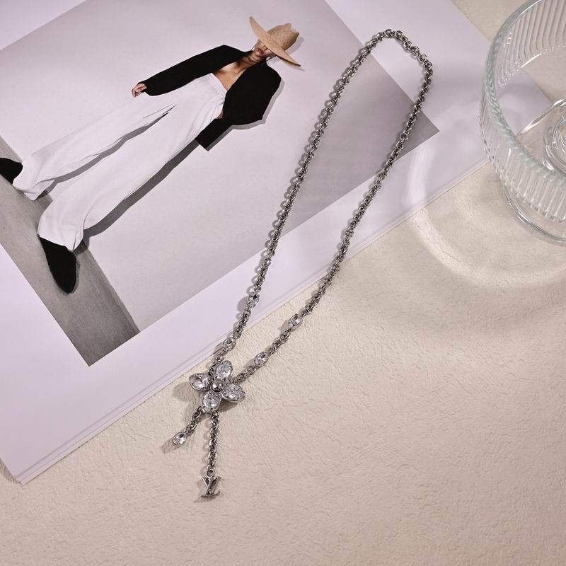 LV Necklace 05yxs106 (2)