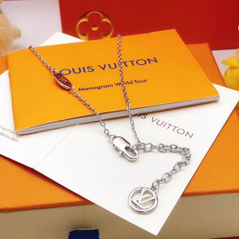 LV Necklace 05yxs110 (3)