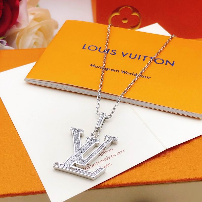 LV Necklace 05yxs110 (4)