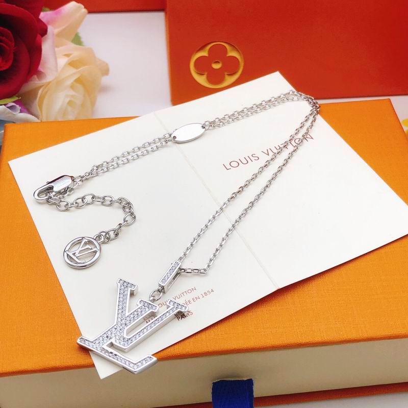 LV Necklace 05yxs110 (6)