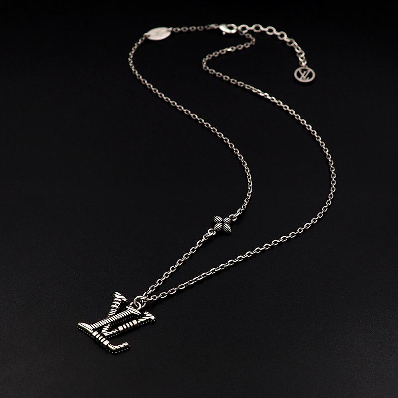LV Necklace 05yxs115 (2)