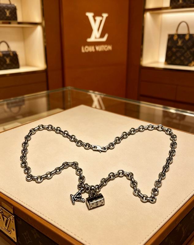 LV Necklace 05yxs130 (6)