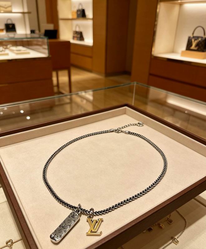 LV Necklace 05yxs131 (6)