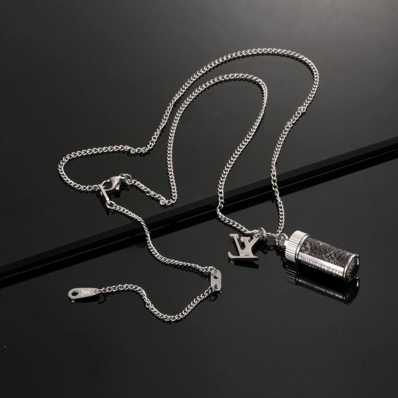 LV Necklace 05yxs141 (2)