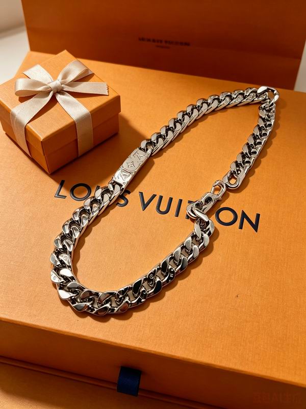 LV Necklace 05yxs144 (6)
