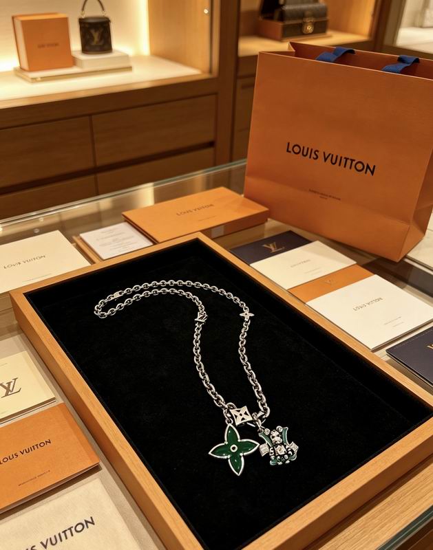 LV Necklace 05yxs151 (9)