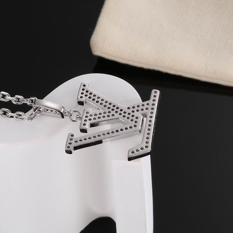 LV Necklace 05yxs161 (4)