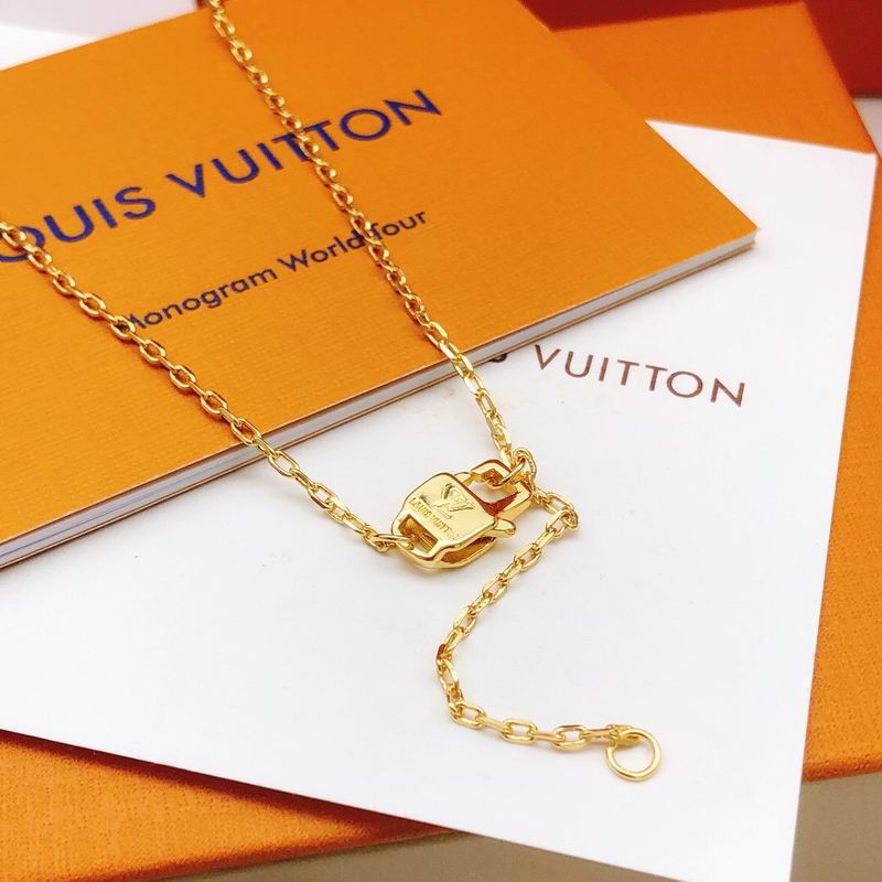 LV Necklace 05yxs181 (4)