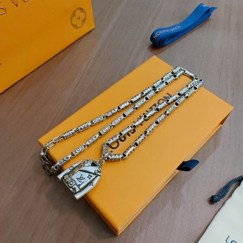 LV Necklace 05yxs195 (3)