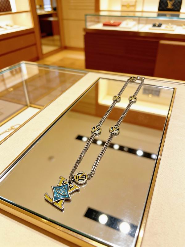 LV Necklace 05yxs197 (8)