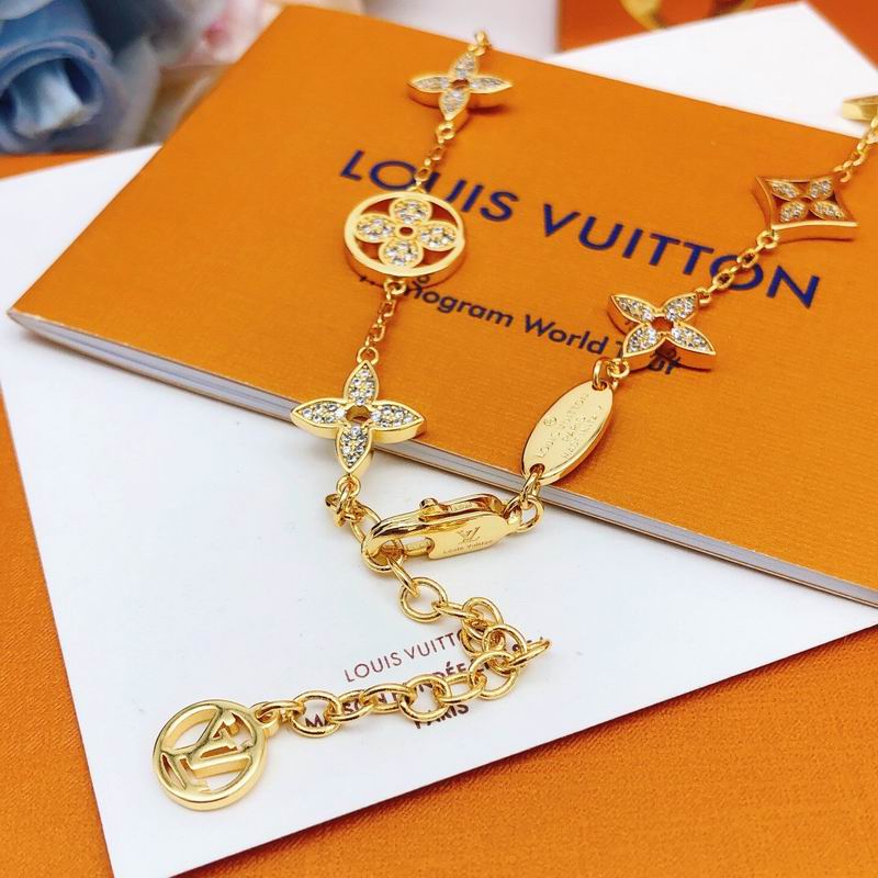LV Necklace 05yxs203 (2)