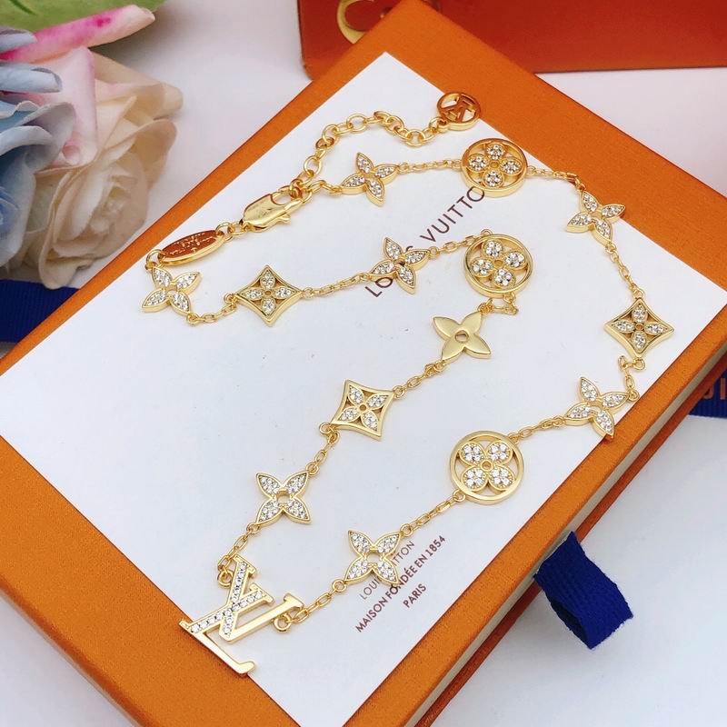 LV Necklace 05yxs203 (5)