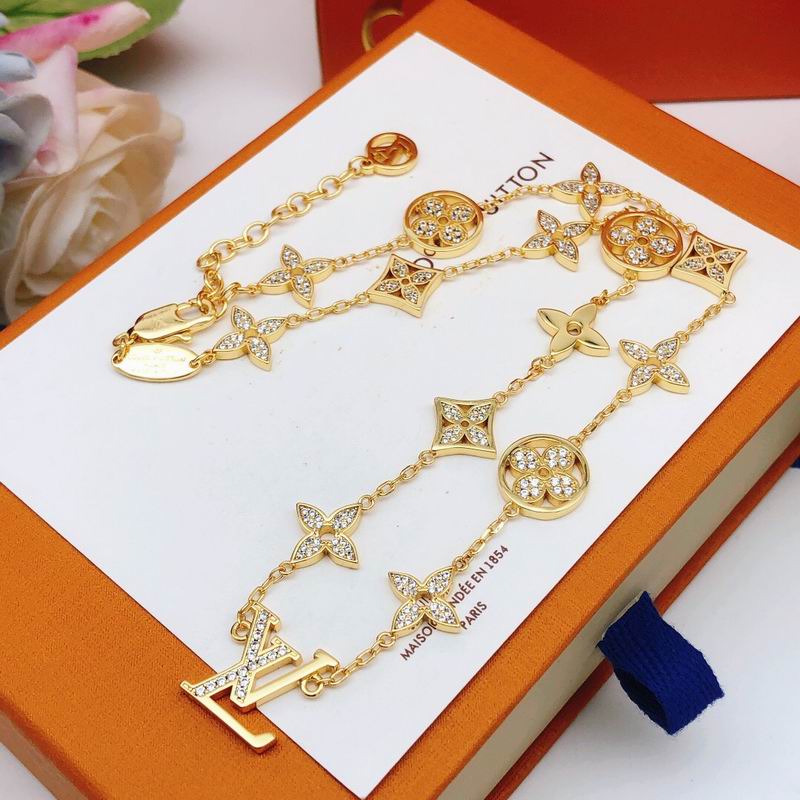 LV Necklace 05yxs203 (6)