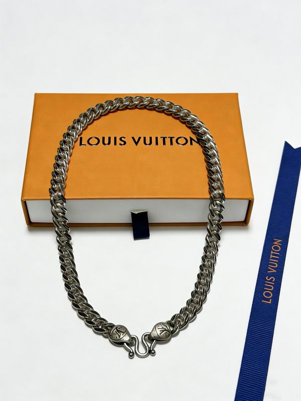 LV Necklace 05yxs204 (6)