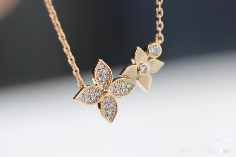 LV Necklace 05yxs208 (2)