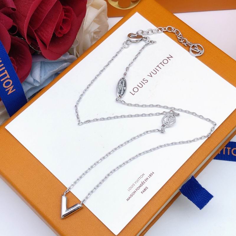 LV Necklace 05yxs209 (6)
