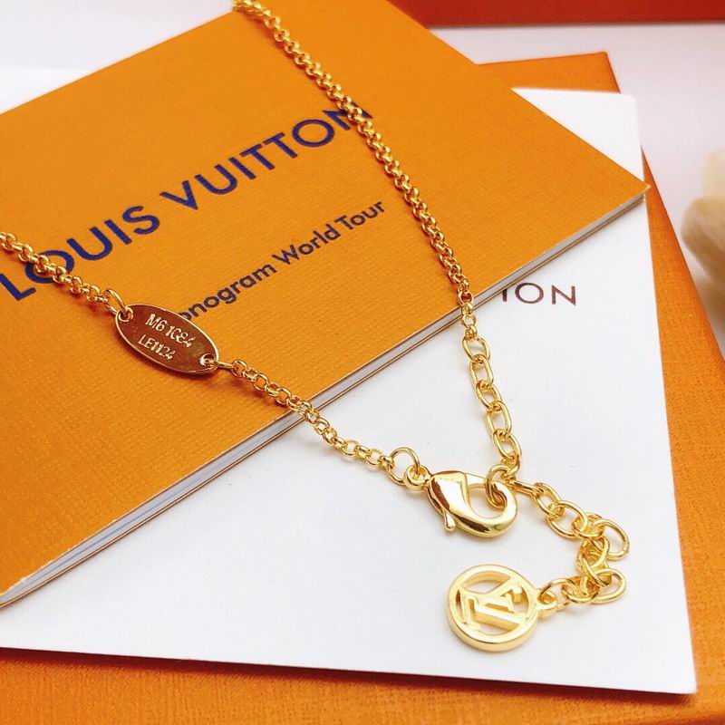 LV Necklace 05yxs73 (2)